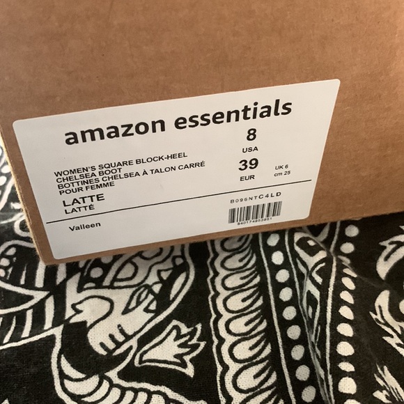 Amazon Essentials Boots - Picture 8 of 9